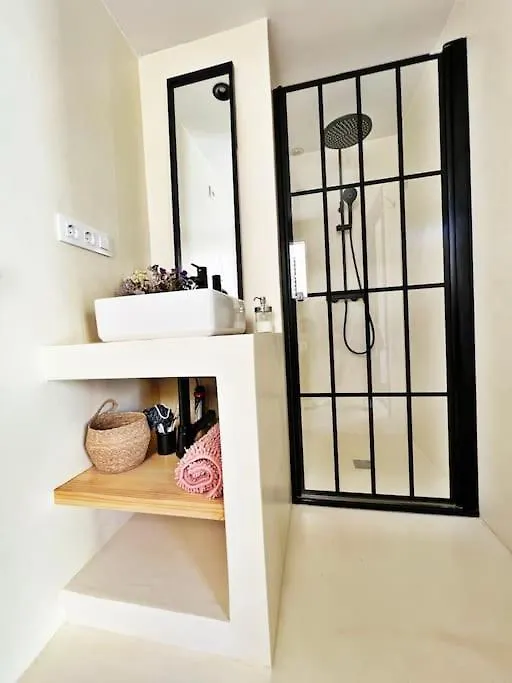 Luxurious Beach Apartment With Pool Fuengirola Spain