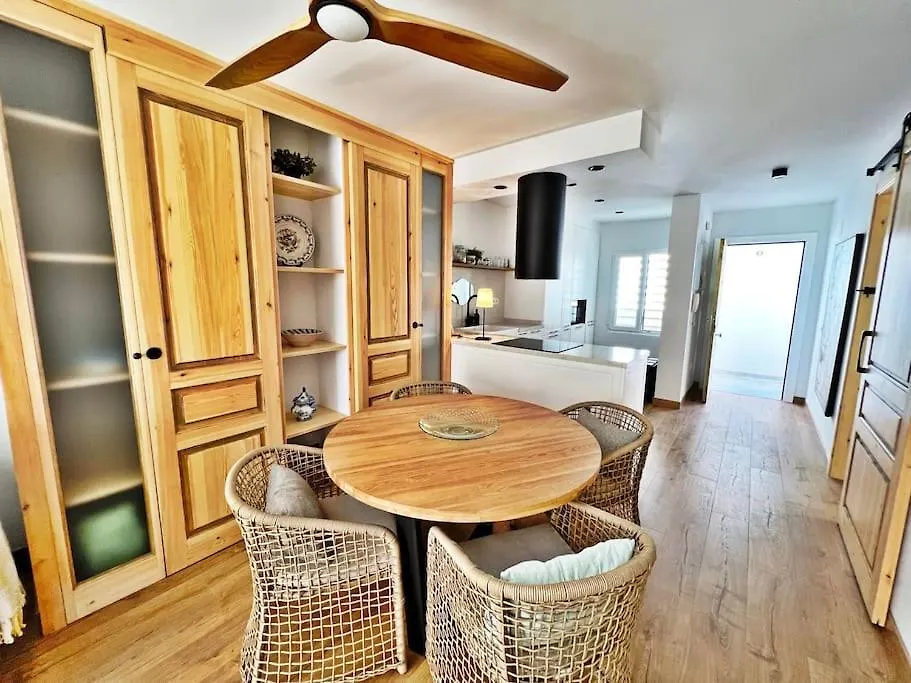 Luxurious Beach Apartment With Pool Fuengirola